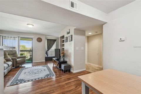 Condominio en alquiler en Palm Harbor, Florida, 3 dormitorios, 104.79 m2 № 1767243 - foto 12
