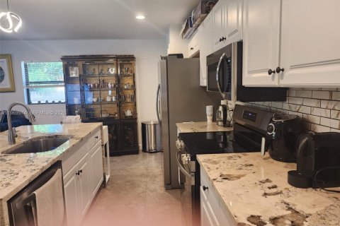 Villa ou maison à vendre à Delray Beach, Floride: 5 chambres, 159.79 m2 № 2173539 - photo 5
