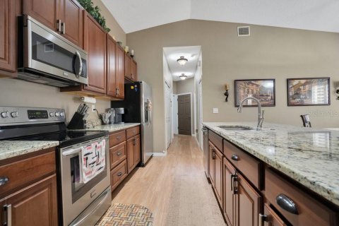 Townhouse in DeLand, Florida 3 bedrooms, 126.35 sq.m. № 1888556 - photo 3
