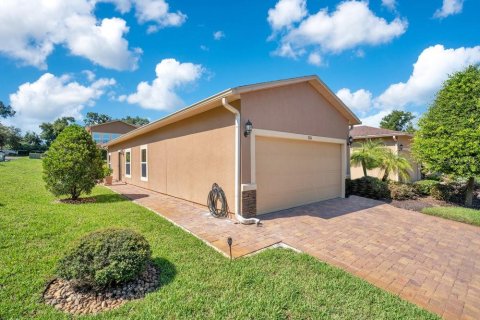 Townhouse in DeLand, Florida 3 bedrooms, 126.35 sq.m. № 1888556 - photo 1