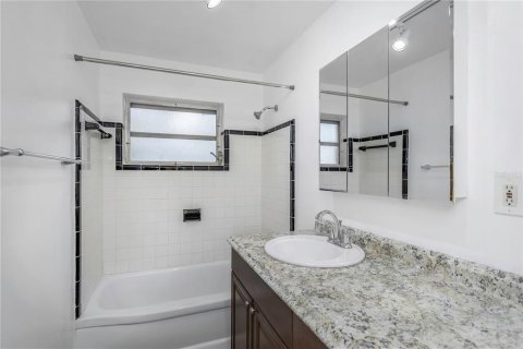 Casa en venta en Clearwater, Florida, 2 dormitorios, 109.9 m2 № 1734999 - foto 12