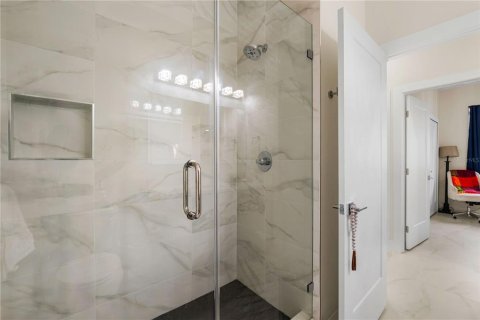 Duplex à vendre à Tampa, Floride: 6 chambres, 251.95 m2 № 1677244 - photo 13