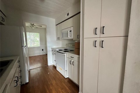 Condo in Tampa, Florida, 1 bedroom  № 1549267 - photo 6