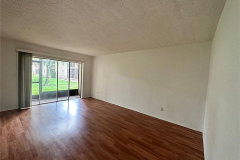 Condo in Tampa, Florida, 1 bedroom  № 1549267 - photo 3