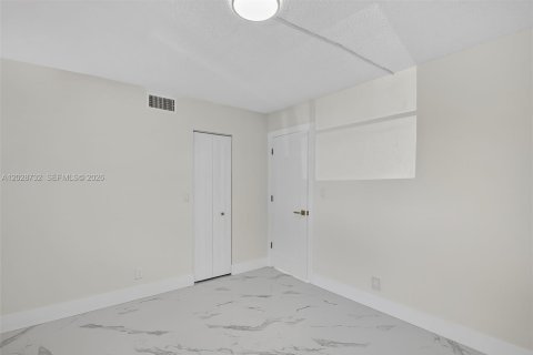 Condominio en venta en Dania Beach, Florida, 2 dormitorios, 106.28 m2 № 2153937 - foto 16