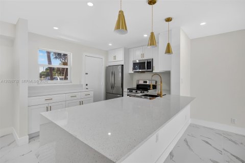 Condominio en venta en Dania Beach, Florida, 2 dormitorios, 106.28 m2 № 2153937 - foto 6