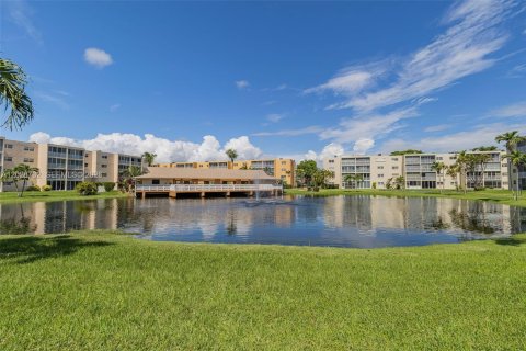 Condominio en venta en Dania Beach, Florida, 2 dormitorios, 106.28 m2 № 2153937 - foto 26