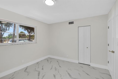 Condominio en venta en Dania Beach, Florida, 2 dormitorios, 106.28 m2 № 2153937 - foto 14