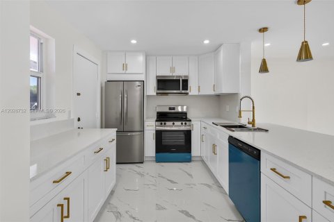 Condominio en venta en Dania Beach, Florida, 2 dormitorios, 106.28 m2 № 2153937 - foto 5