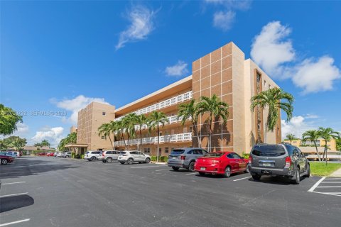 Condominio en venta en Dania Beach, Florida, 2 dormitorios, 106.28 m2 № 2153937 - foto 3
