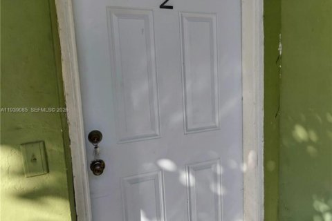 Купить коммерческую недвижимость в Майами, Флорида 437.76м2, № 1997466 - фото 11