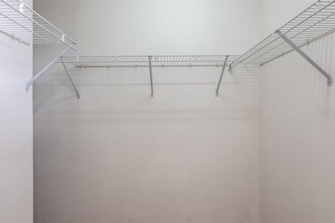 Townhouse in Indian Rocks Beach, Florida 3 bedrooms, 145.48 sq.m. № 1667052 - photo 28
