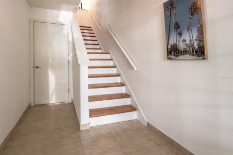 Townhouse in Indian Rocks Beach, Florida 3 bedrooms, 145.48 sq.m. № 1667052 - photo 24