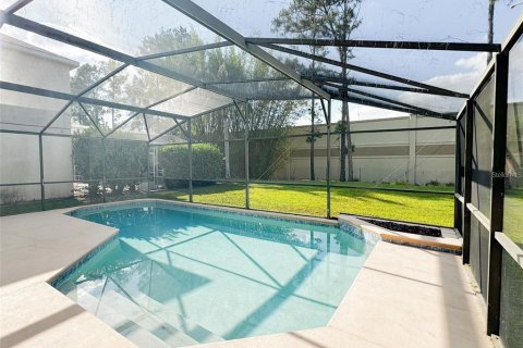 House in Orlando, Florida 4 bedrooms, 227.52 sq.m. № 1687255 - photo 3