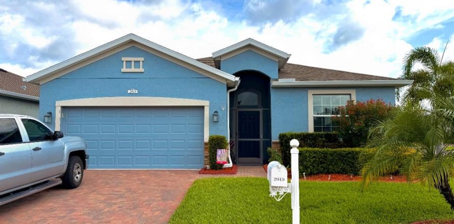 House in Winter Haven, Florida 3 bedrooms, 153.2 sq.m. № 1760232