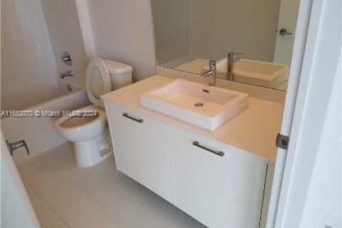 Condo in Miami, Florida, 1 bedroom  № 1704465 - photo 27