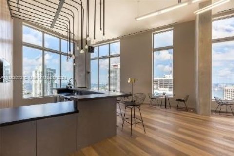 Condo in Miami, Florida, 1 bedroom  № 1704465 - photo 7