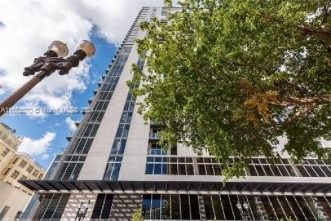 Condo in Miami, Florida, 1 bedroom  № 1704465 - photo 10