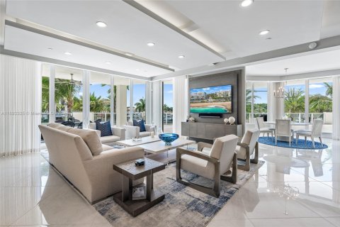Купить кондоминиум в Палм-Бич-Гарденс, Флорида 11 комнат, 357.58м2, № 1954667 - фото 3