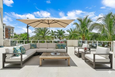 Купить кондоминиум в Палм-Бич-Гарденс, Флорида 11 комнат, 357.58м2, № 1954667 - фото 17