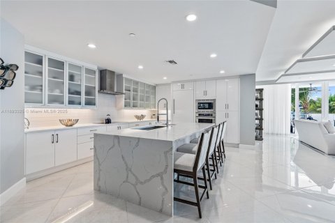 Condominio en venta en Palm Beach Gardens, Florida, 4 dormitorios, 357.58 m2 № 1954667 - foto 5