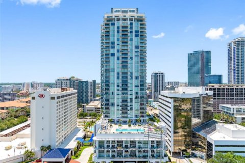 Condo in Saint Petersburg, Florida, 2 bedrooms  № 2379535 - photo 6