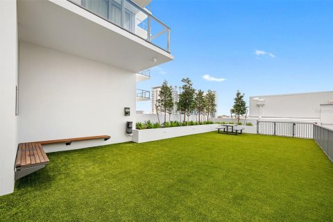 Condo in Saint Petersburg, Florida, 2 bedrooms  № 2379535 - photo 30