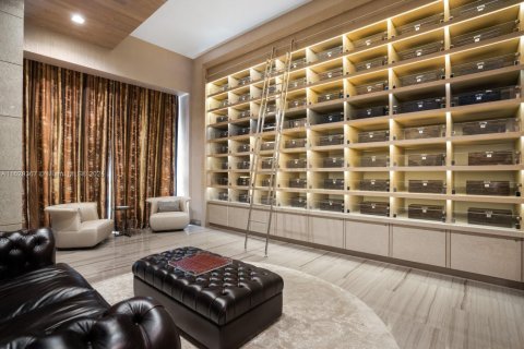 Condo in Sunny Isles Beach, Florida, 3 bedrooms  № 1735802 - photo 13