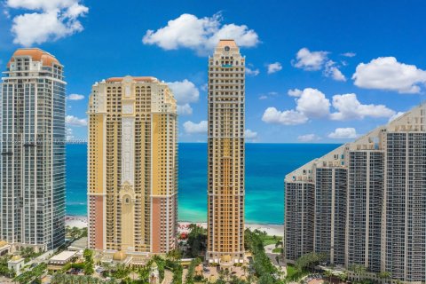 Condo in Sunny Isles Beach, Florida, 3 bedrooms  № 1735802 - photo 5