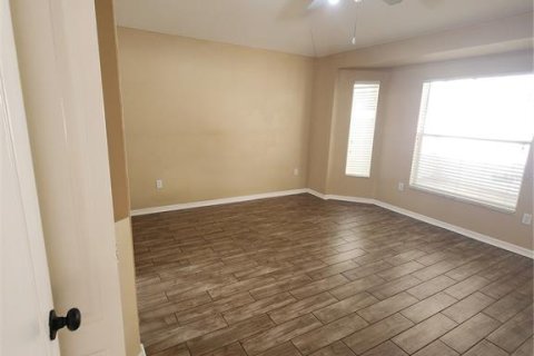 Villa ou maison à louer à Tampa, Floride: 3 chambres, 118.91 m2 № 1813031 - photo 12