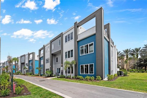 Condominio en alquiler en Kissimmee, Florida, 4 dormitorios, 139.35 m2 № 1903298 - foto 3