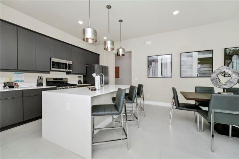 Condominio en alquiler en Kissimmee, Florida, 4 dormitorios, 139.35 m2 № 1903298 - foto 10