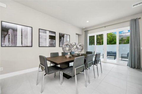 Condominio en alquiler en Kissimmee, Florida, 4 dormitorios, 139.35 m2 № 1903298 - foto 7