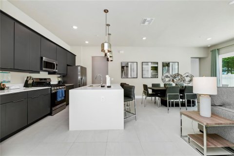 Condominio en alquiler en Kissimmee, Florida, 4 dormitorios, 139.35 m2 № 1903298 - foto 9