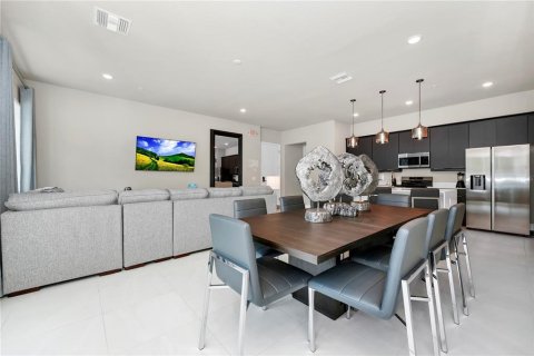 Condominio en alquiler en Kissimmee, Florida, 4 dormitorios, 139.35 m2 № 1903298 - foto 6