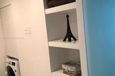 Copropriété à louer à Miami Beach, Floride: 1 chambre, 48.77 m2 № 1982390 - photo 12