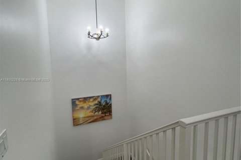 Casa en alquiler en Oakland Park, Florida, 4 dormitorios, 180.42 m2 № 1962602 - foto 8