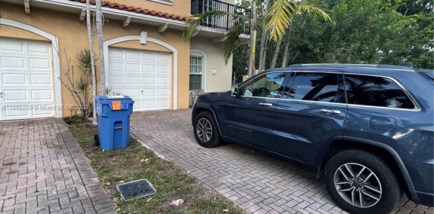 Casa en Oakland Park, Florida 4 dormitorios, 180.42 m2 № 1962602