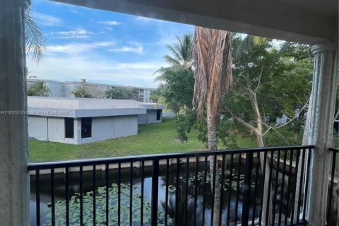 Casa en alquiler en Oakland Park, Florida, 4 dormitorios, 180.42 m2 № 1962602 - foto 14