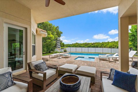 House in Jupiter, Florida 3 bedrooms, 246.75 sq.m. № 2295659 - photo 23
