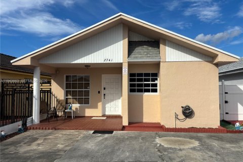 Villa ou maison à Hialeah, Floride 3 chambres, 114.92 m2 № 2001169