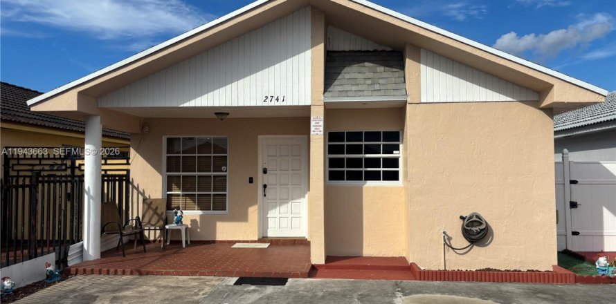 Villa ou maison à Hialeah, Floride 3 chambres, 114.92 m2 № 2001169