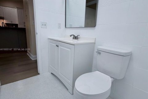 House in Coral Springs, Florida 2 bedrooms № 1993346 - photo 21