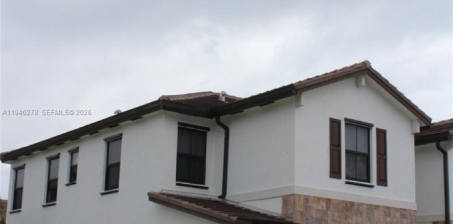 Дом в Хайалиа, Флорида 3 спальни, 143.07м2 № 2061359