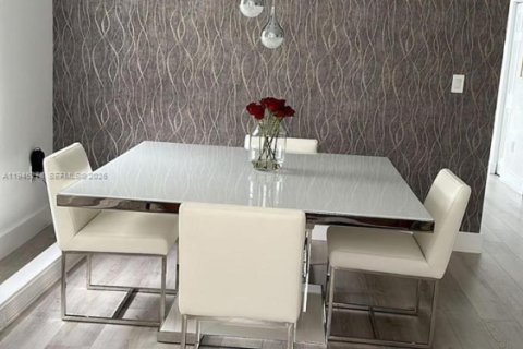 Купить виллу или дом в Хайалиа, Флорида 3 спальни, 143.07м2, № 2061359 - фото 4