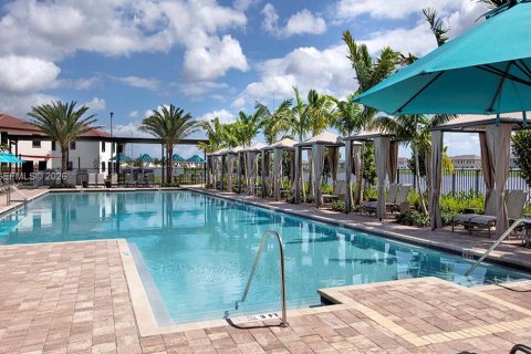 Купить виллу или дом в Хайалиа, Флорида 3 спальни, 143.07м2, № 2061359 - фото 7