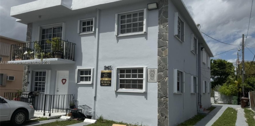 Квартира в Хайалиа, Флорида 2 спальни, 329.25м2 № 1943350