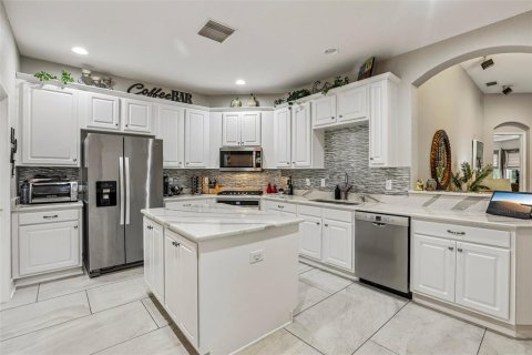 Villa ou maison à vendre à Wesley Chapel, Floride: 3 chambres, 182.74 m2 № 2411548 - photo 13