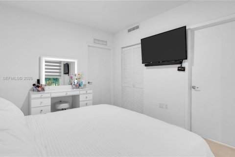 Купить таунхаус в Хомстед, Флорида 4 спальни, 129.88м2, № 2068668 - фото 16