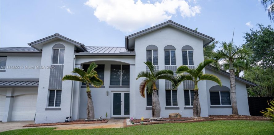 Villa ou maison à Pembroke Pines, Floride 5 chambres, 344.57 m2 № 1893044
